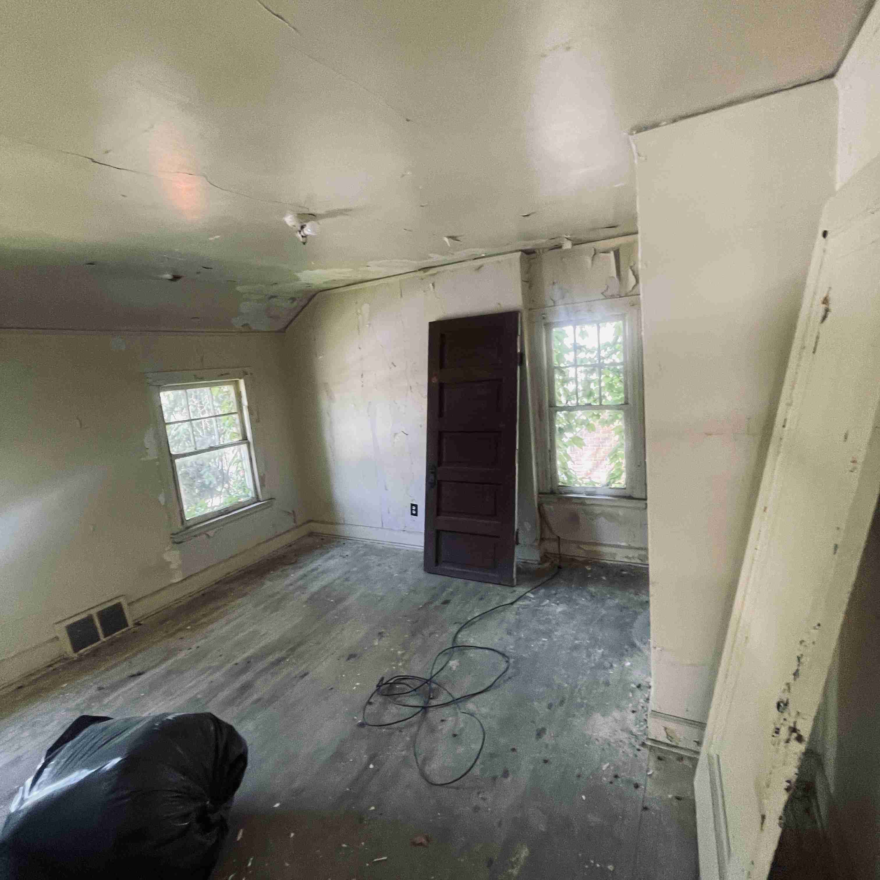 14910 Robson (36).jpg